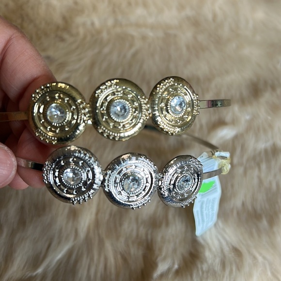 👜$3 - NWT Goody headbands set‎ (2) Silver & Gold tone. - Picture 1 of 8